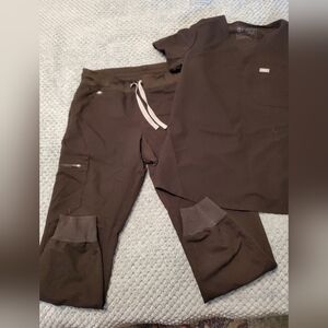 Figs jogger outfit